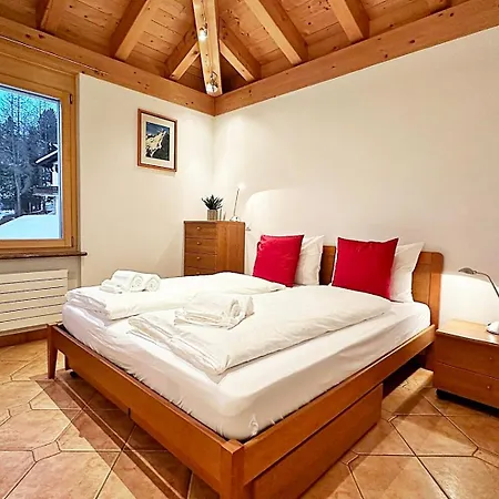 Attika - 85M2, Holz, Ausblick, Mit Garage - Me17-A Apartment Pontresina Exterior photo